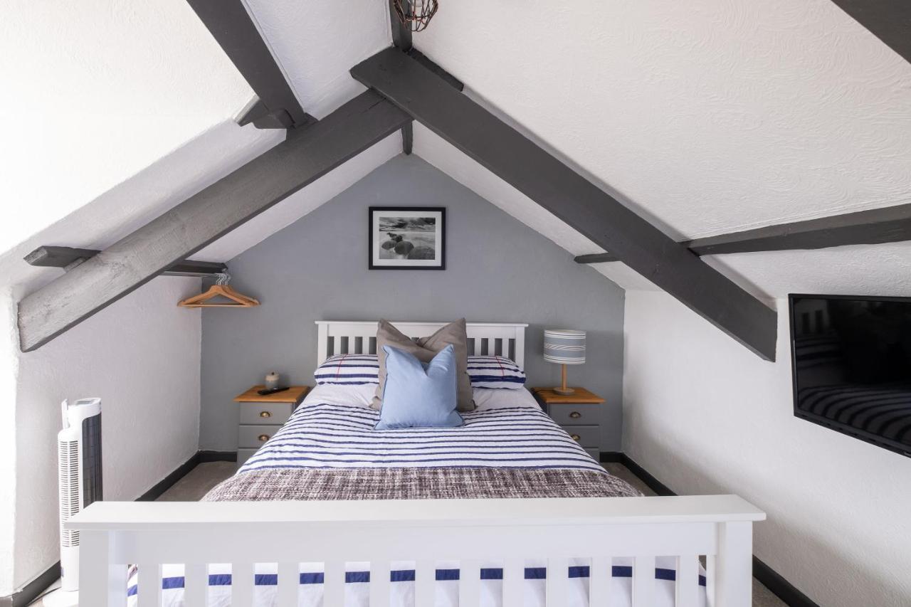 Holiday home Penzance, Modern Stylish Home, Near Seafront With Gated Parking Penzance