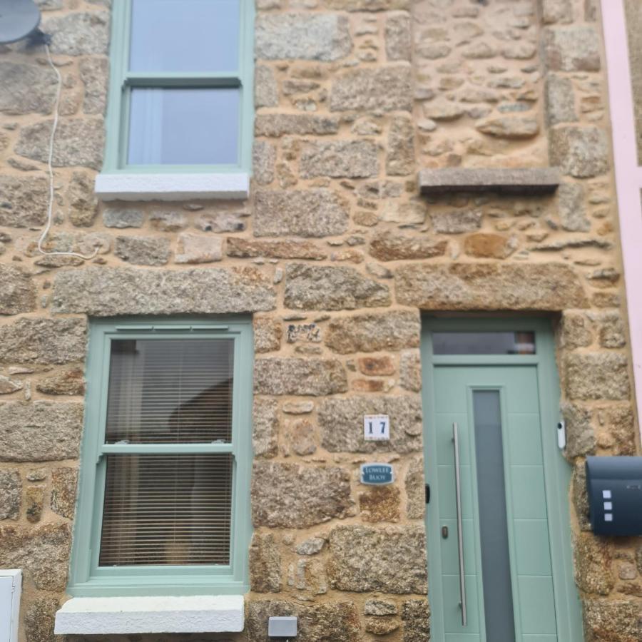 Holiday home Penzance, Modern Stylish Home, Near Seafront With Gated Parking